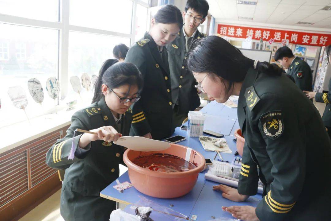 5L无泡沫灌装机 涂料润滑油灌装机